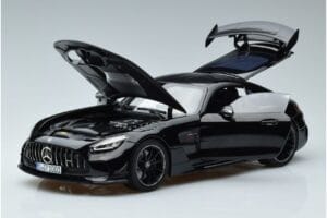 Mercedes AMG GT C190 Black Series Must Norev 1:18 183900 Metall - pilt 2/7