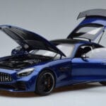 Mercedes AMG GT R C190 Briljantne Sinine AUTOart 1:18 76334 Metall - image 2 of 7