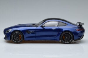 Mercedes AMG GT R C190 Briljantne Sinine AUTOart 1:18 76334 Metall - pilt 4/7