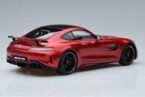 Mercedes AMG GT R C190 Kardinalipunane AUTOart 1:18 76331 Metall - pilt 3/7