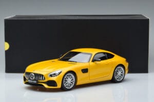 Mercedes AMG GT S Solarbeam Norev 1:18 B66960410 Metall - pilt 7/7