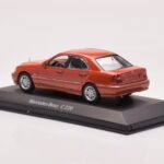 Mercedes C-Class W202 C220 Oranž Metallik Dealer Edition Minichamps 1:43 - image 3 of 4