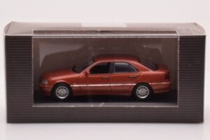 Mercedes C-Class W202 C220 Oranž Metallik Dealer Edition Minichamps 1:43 B66005747 Metall - pilt 4/4
