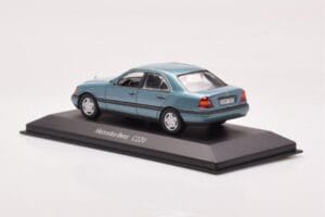 Mercedes C-Class W202 C220 Petrol Metallik Minichamps 1:43 B66005705 Metall - pilt 2/3