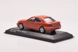 Mercedes C-Class W202 C240 Oranž Metallik Minichamps 1:43 430037000 Metall - pilt 3/4