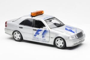 Mercedes C-Class W202 AMG Medical Car F1 1997 UT Models 1:18 26106 Metall - pilt 4/6