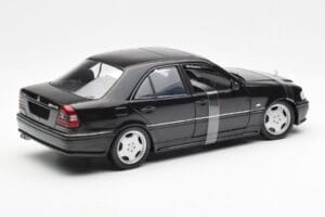 Mercedes C-Class W202 C36 AMG Must Metallik UT Models 1:18 26102 Metall - pilt 2/6