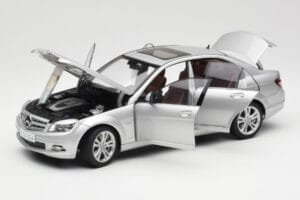 Mercedes C-Class W204 Avantgarde Hõbedane AUTOart 1:18 B66962368 Metall - pilt 2/8