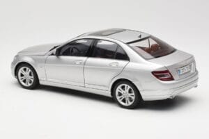 Mercedes C-Class W204 Avantgarde Hõbedane AUTOart 1:18 B66962368 Metall - pilt 7/8