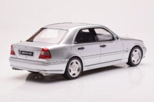 Mercedes C36 AMG W202 Hõbedane Otto 1:18 OT443 Vaik - pilt 2/6