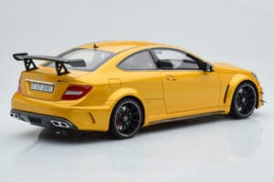 Mercedes C63 AMG W204 Black Series Kuldne GT Spirit 1:18 GT034 Vaik - pilt 2/6