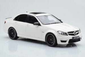 Mercedes C63 AMG W204 Valge GT Spirit 1:18 GT166 Vaik - pilt 4/6