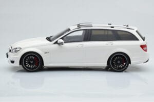 Mercedes C63 AMG S204 T-Model Valge GT Spirit 1:18 GT147 Vaik - pilt 3/8