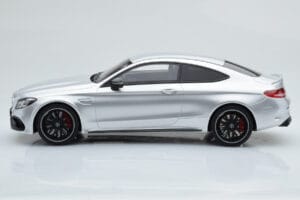 Mercedes C63S AMG C205 Coupe Hõbedane GT Spirit 1:18 GT116 Vaik - pilt 3/6