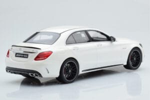 Mercedes C63S AMG W205 Valge GT Spirit 1:18 B66960370 Vaik - pilt 2/6