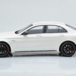 Mercedes C63S AMG W205 Valge GT Spirit 1:18 - image 3 of 6
