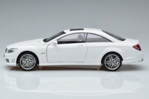 Mercedes CL63 AMG C216 Valge AUTOart 1:18 76167 Metall - pilt 3/6