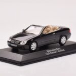 Mercedes CLK A209 Kabriolett Obsidian Must Metallik Minichamps 1:43 - image 2 of 4