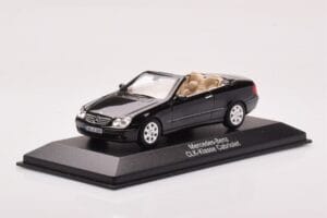 Mercedes CLK A209 Kabriolett Obsidian Must Metallik Minichamps 1:43 B66961966 Metall - pilt 2/4