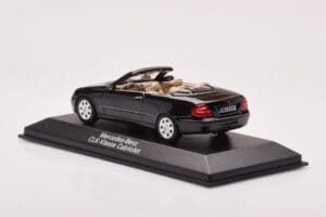 Mercedes CLK A209 Kabriolett Obsidian Must Metallik Minichamps 1:43 B66961966 Metall - pilt 3/4