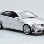 Mercedes CLK63 AMG C209 Coupe Hõbedane Otto 1:18 - image 4 of 6