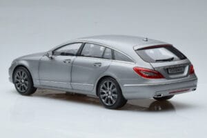 Mercedes CLS Shooting Brake X218 Alanite Hall Norev 1:18 B66960117 Metall - pilt 6/7