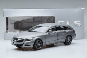 Mercedes CLS Shooting Brake X218 Alanite Hall Norev 1:18 B66960117 Metall - pilt 7/7