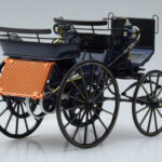 Mercedes Daimler Motorkutsche Tumesinine Norev 1:18 - image 2 of 6