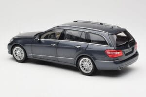 Mercedes E-Class S212 T-Model Tenorit Hall Metallic Minichamps 1:18 B66962447 Metall - pilt 7/8