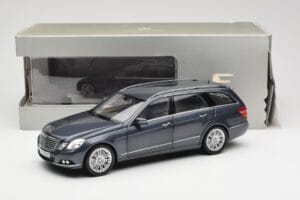 Mercedes E-Class S212 T-Model Tenorit Hall Metallic Minichamps 1:18 B66962447 Metall - pilt 8/8