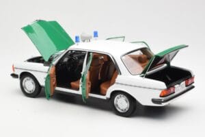 Mercedes E-Class W123 Polizei Norev 1:18 B66040676 Metall - pilt 5/8