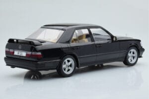 Mercedes E-Class W124 Tuning Must MCG 1:18 MCG18341 Metall - pilt 2/6