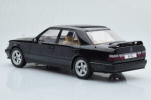 Mercedes E-Class W124 Tuning Must MCG 1:18 MCG18341 Metall - pilt 5/6