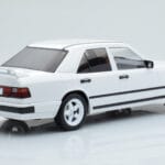 Mercedes E-Class W124 Tuning Valge MCG 1:18 - image 2 of 6