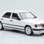Mercedes E-Class W124 Tuning Valge MCG 1:18 - image 4 of 6