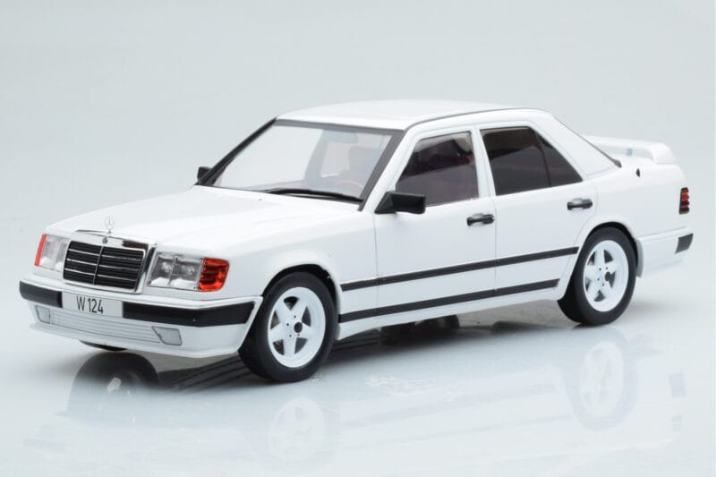 Mercedes E-Class W124 Tuning Valge MCG 1:18