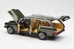 Mercedes 230T W123 T-Model Roheline Metallik Norev 1:18 183730 Metall - pilt 5/8