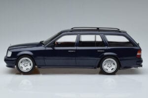 Mercedes E36 AMG S124 Sinine Otto 1:18 OT753 Vaik - pilt 3/6