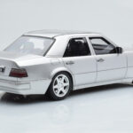 Mercedes E500 W124 Hõbedane Otto 1:18 - image 2 of 6