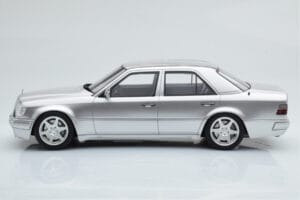 Mercedes E500 W124 Hõbedane Otto 1:18 OT623 Vaik - pilt 3/6