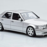 Mercedes E500 W124 Hõbedane Otto 1:18 - image 4 of 6