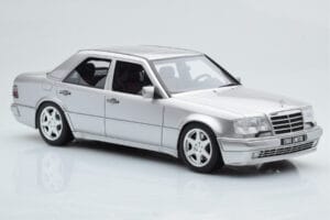 Mercedes E500 W124 Hõbedane Otto 1:18 OT623 Vaik - pilt 4/6