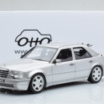 Mercedes E500 W124 Hõbedane Otto 1:18 - image 6 of 6