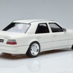 Mercedes E60 AMG W124 Valge Otto 1:18 - image 2 of 6