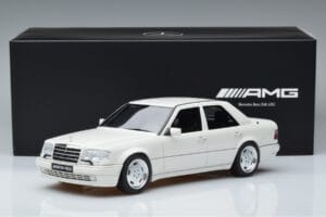 Mercedes E60 AMG W124 Valge Otto 1:18 B66040640 Vaik - pilt 6/6