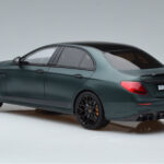 Mercedes E63 AMG Brabus 800 W213 Roheline GT Spirit 1:18 - image 5 of 6