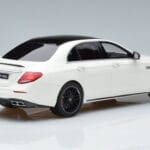 Mercedes AMG E63 S W213 Valge GT Spirit 1:18 - image 2 of 6
