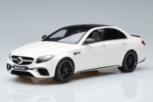 Mercedes AMG E63 S W213 Valge GT Spirit 1:18