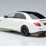 Mercedes AMG E63 S W213 Valge GT Spirit 1:18 - image 5 of 6