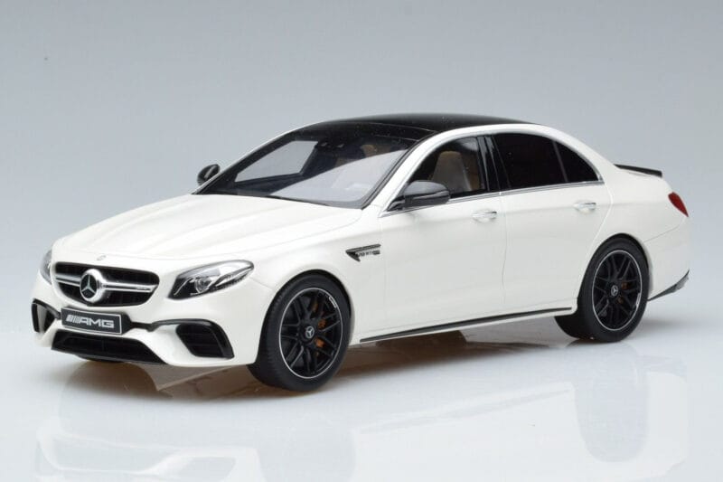 Mercedes AMG E63 S W213 Valge GT Spirit 1:18